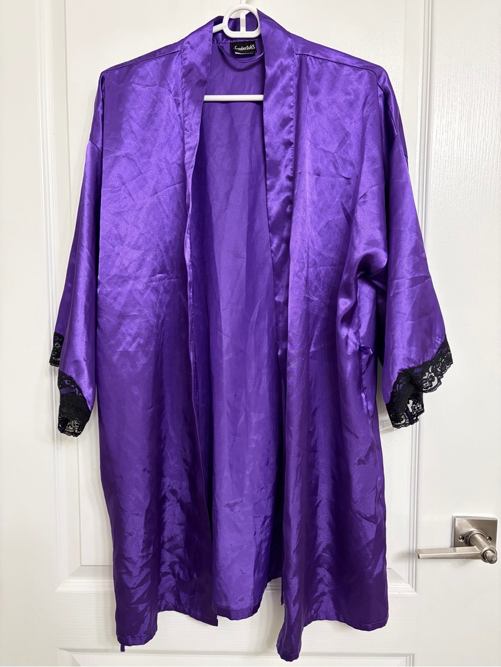 Vintage Fredrick’s of Hollywood Satin Royal Purple Robe with Lace trim size S